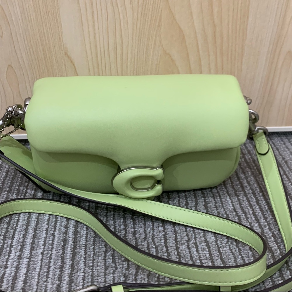 Coach Women‘s Green Bag - Picture 2 of 5